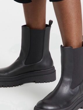 Good American black leather Chelsea Boots - Women NWB